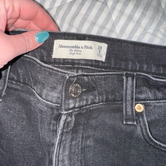 Abercrombie and Fitch Ultra High Rise Skinny 29 - Picture 3 of 3